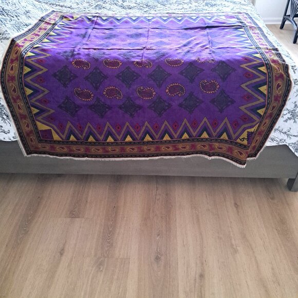 BYBLOS Luxurious Vintage Logo Shawl Scarf Wool Blend Paisley Large Square 54in - Picture 4 of 10